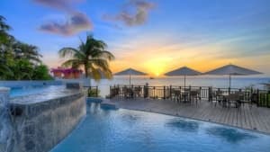 Unveil the Unique Glass Sculpting Experience at Cap Maison and Ladera Resort