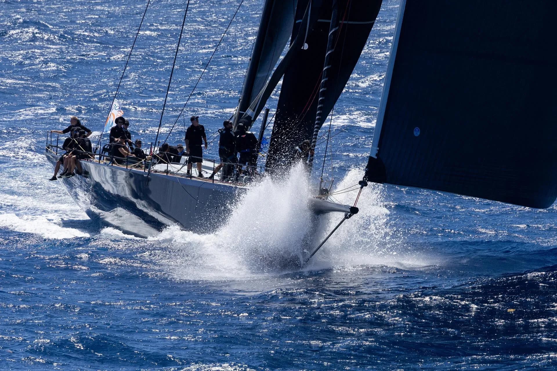 RP100 Black Jack 100 získala ocenění Monohull Line Honours na RORC Caribbean 600 v roce 2026