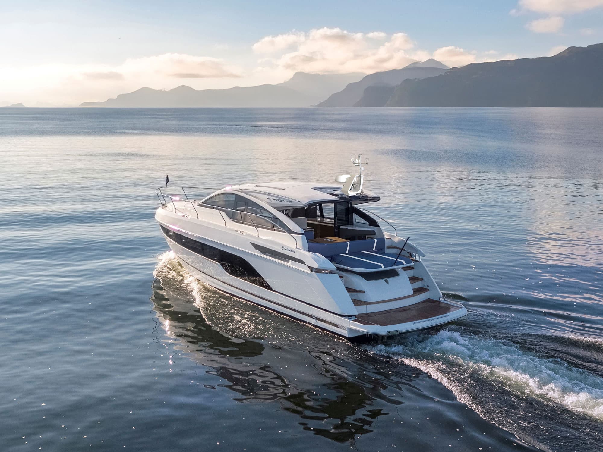 Fairline Targa 47 GT Debiutuje w USA z Strong’s Marine na Palm Beach