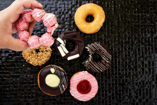 15 of the World's Most Instagrammed Desserts: A Visual Guide to Viral Treats with Preserved Fruits