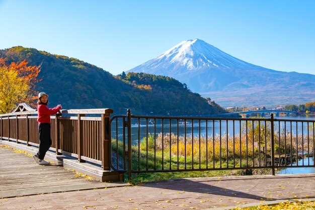 Hidden Gems: Local Cafes, Art, and Photo Spots