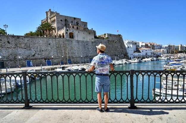 5 Reasons to Visit Naples, Italy: A Traveler's Guide