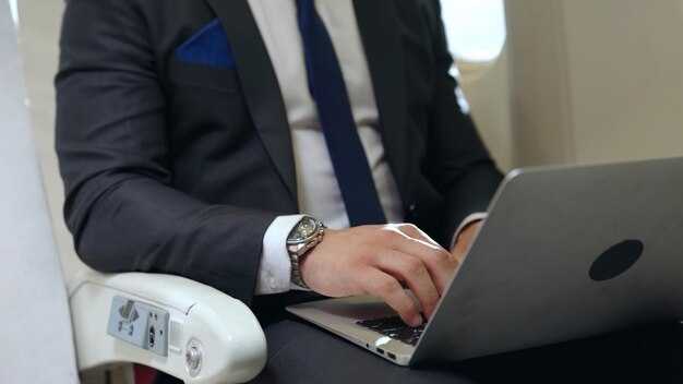Revamp In‑Flight Dining: On‑Demand Service and Regional Menus