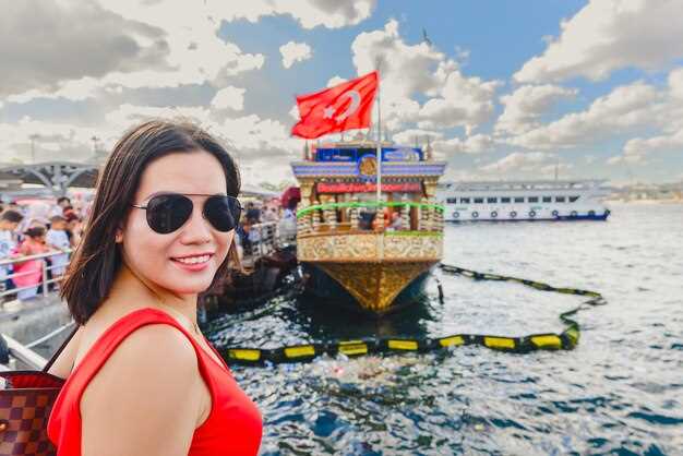 72-Hour Hop-On Hop-Off Sightseeing Bus and Boat Tour – The Ultimate City Sights Experience