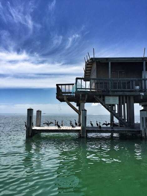 Practical criteria for choosing Caribbean overwater stays