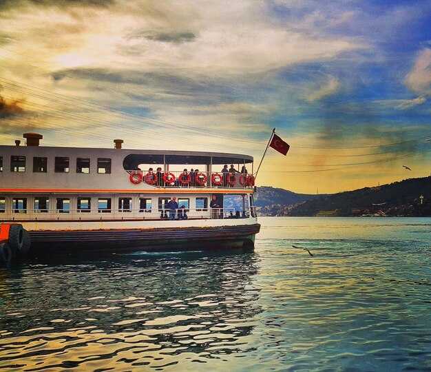 Quick Breaks and Practicalities: Booking, Tickets, and Onboard Tips for Flam + Cruise