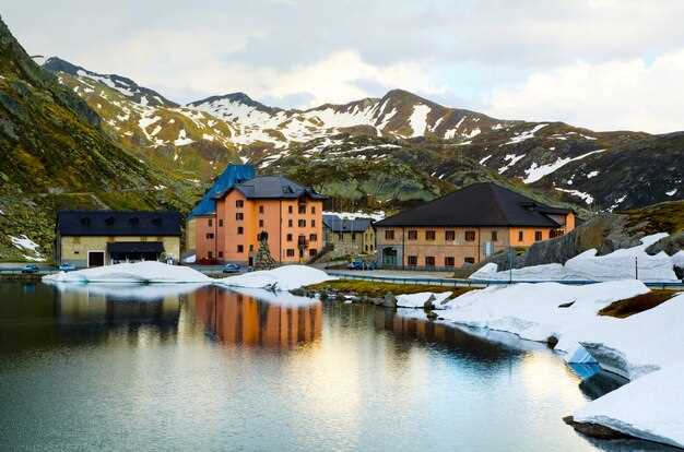 Guida Completa a Innsbruck, Austria: 12 Migliori Cose da Fare nell'Incantevole Città Vecchia