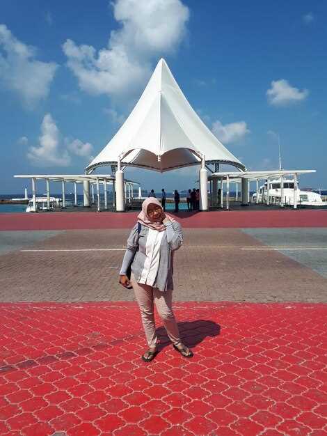 Itinerar Practic de O Zi: Marea Moschee până la Ferrari World