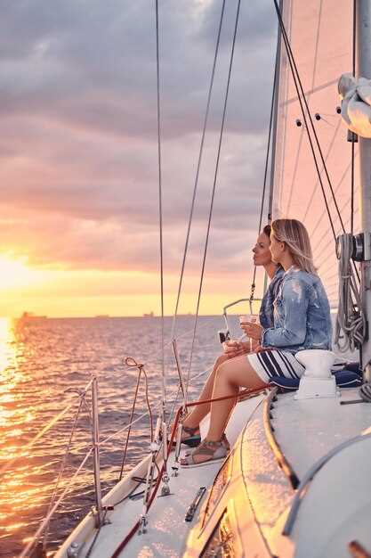 Adults-Only Catamaran Fuerteventura FAQs: Eligibility, Safety, Group Sizes & Cancellations