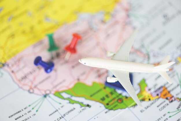 Air Canada Aeroplan Award Charts - The Complete Guide to Redeeming Miles Across All Routes & Air Canada Aeroplan Award Charts: The Complete Guide to Redeeming Miles Across All Routes &