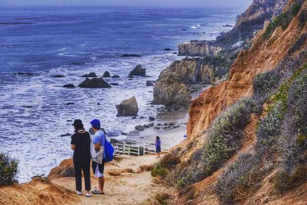 Algarve Silves, Lagos & Cape St. Vincent in French – An English Travel Guide Algarve Silves, Lagos & Cape St. Vincent in French – An English Travel Guide