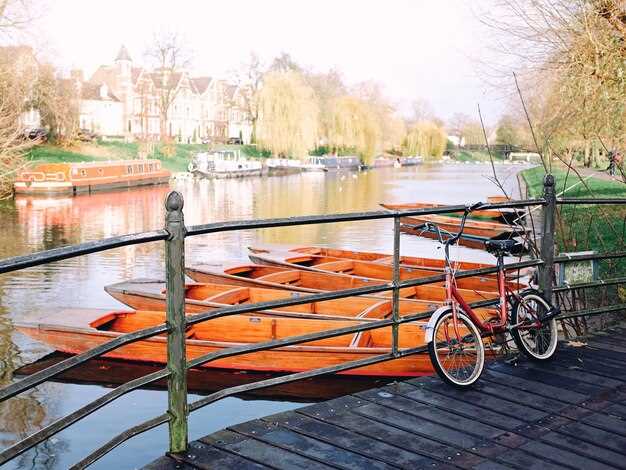 Top canal tours: routes, duration, and must-see sights