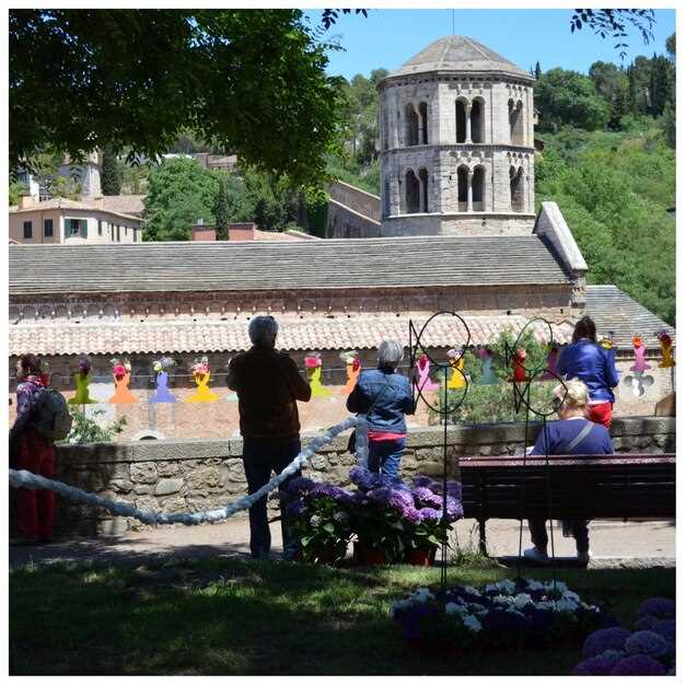 Moni Aegina: onshore highlights, activities, and safety