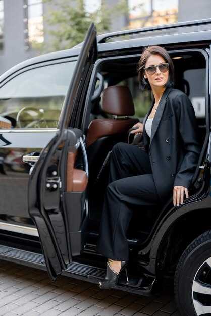 Vehicle options, luggage allowances, and comfort features