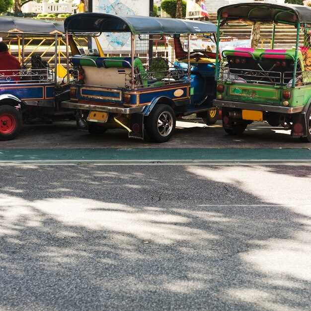 Itinerary Details: Damnoen Saduak vs Maeklong Timings and Tips