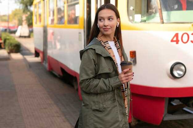 Barcelona City Tour Bus – Hop On and Explore at Your Own Pace