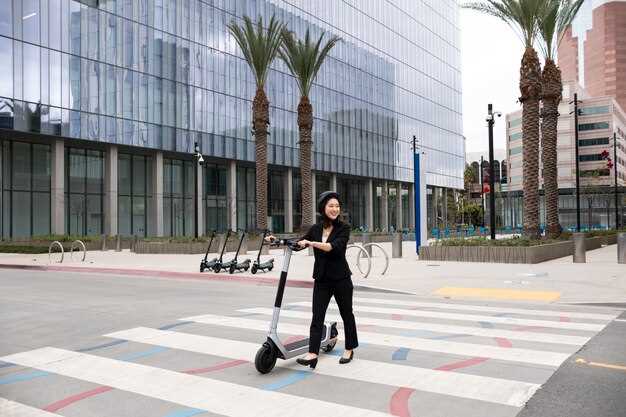 Barcelona Guided 2-Hour E-Scooter Tour – City Highlights &amp