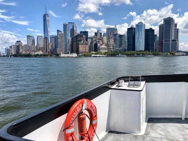 Die besten NYC-Kreuzfahrten und Wassererlebnisse, um New York City vom Wasser aus zu sehen Die besten NYC-Kreuzfahrten und Wassererlebnisse, um New York City vom Wasser aus zu sehen