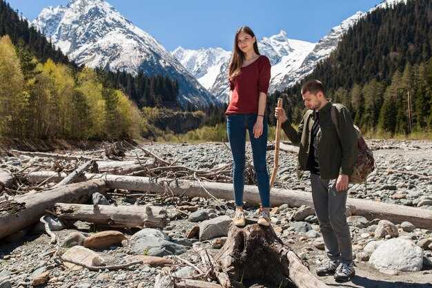 Quali itinerari includono il ghiacciaio Perito Moreno e le principali attrazioni del Lake District?