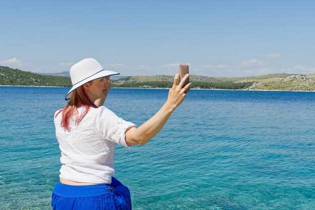 How to Reach Comino from Malta and Gozo