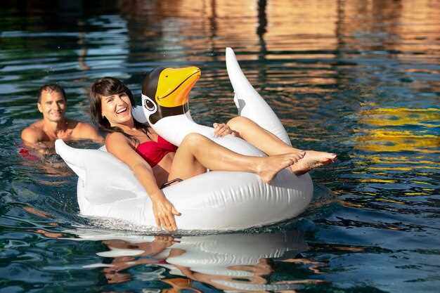 What is included and how long the Aquaduck ride lasts