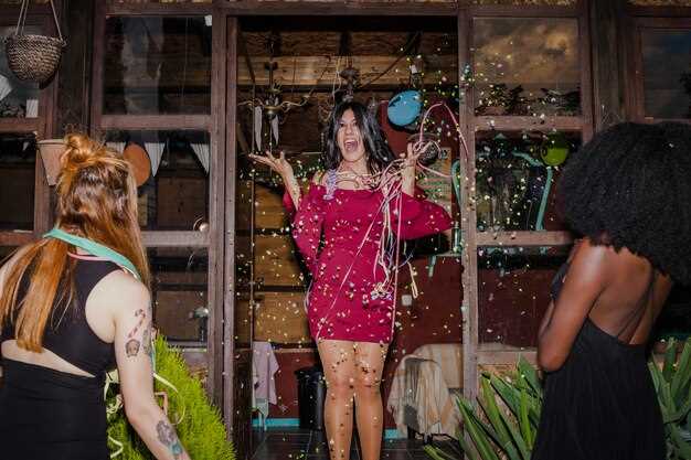 Budapest Nightlife – Fun in the Ruin Bars, Including Szimpla Kert
