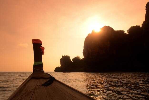 Comprehensive breakdown of the private sunset paddleboarding package in Cala Ratjada