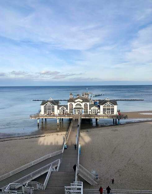 Dinner-first itinerary: where to eat, what to order, and how to book in Cape May
