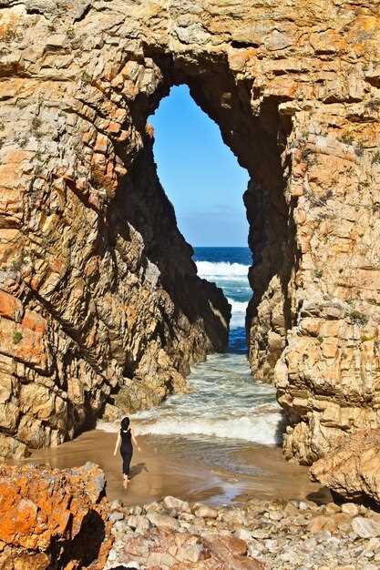 Practical Guide to Carvoeiro Caves Boat Tours and Yacht Charters