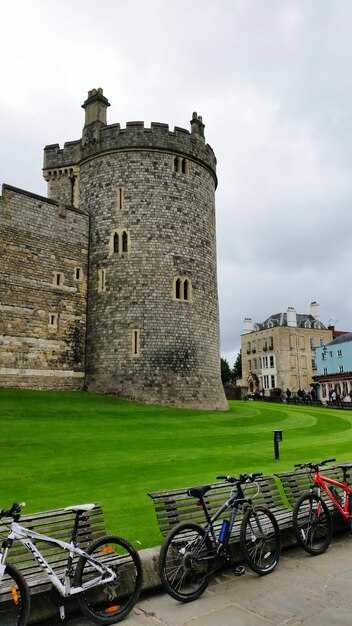 Which Castles Near Cardiff Are Must-Sees for a Weekend