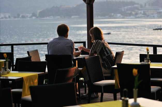 Amenajarea lounge-ului și zone de relaxare și lucru