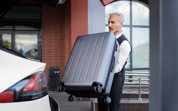 Step-by-step Luggage Handling: Pickup to Airport Delivery