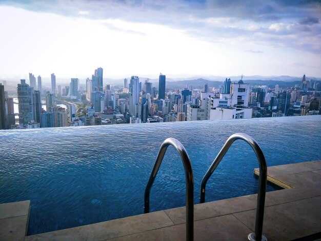 Luxurious waterfront stay in Central with Cafe Garden's Sea and Land Delights buffet