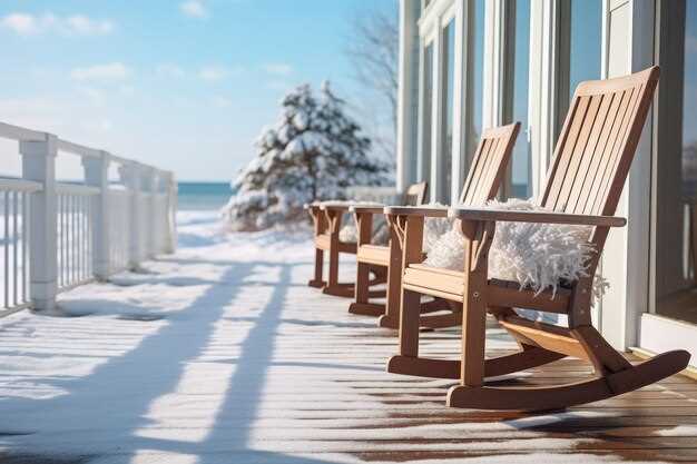 Beach Holiday Planner: 16 Sunny Winter Escapes and Maldives Details