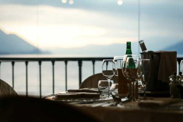 Guided Cruise with Historical Insights