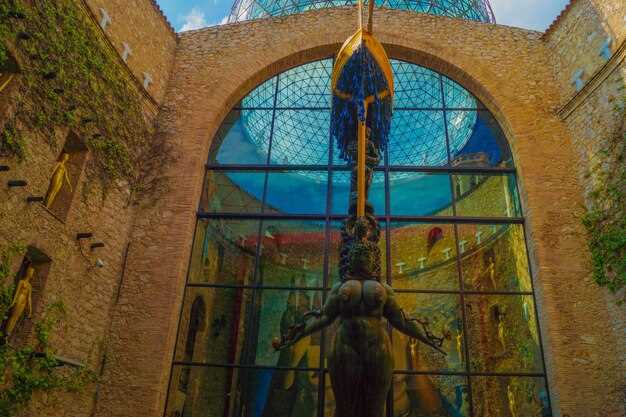 Discover the Best Gaudí Tours in Barcelona: Uncover Architectural Marvels