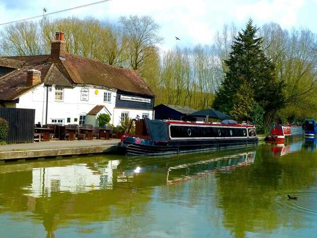 What Types of Private Boat Tours Are Available?