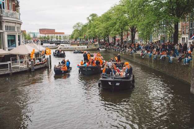 Discover the Best Rondvaart Tours in Amsterdam: Unforgettable Canal Experiences