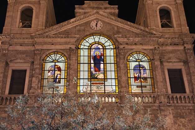 Real Basilica de San Francisco el Grande'nin İhtişamını Keşfedin: Madrid'de Tarihi Bir Mücevher