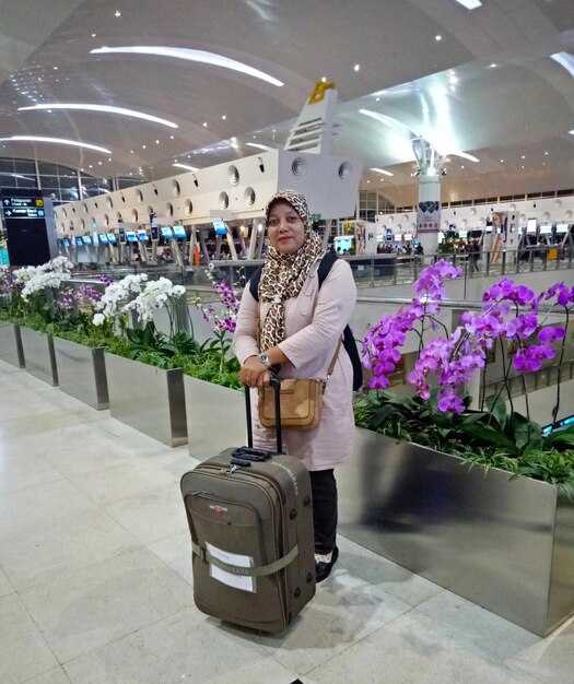 A DXB vezető szerepe a nemzetközi utazásban és gyakorlati hitelkérdések utazók számára