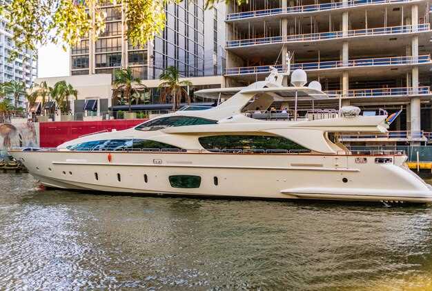 Customized Itineraries: Private Cruises, Sunset Voyages, and City Tours
