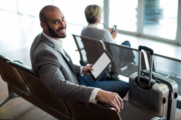 In-Flight Dining in Bed: Menu, Timing, and Service Quality