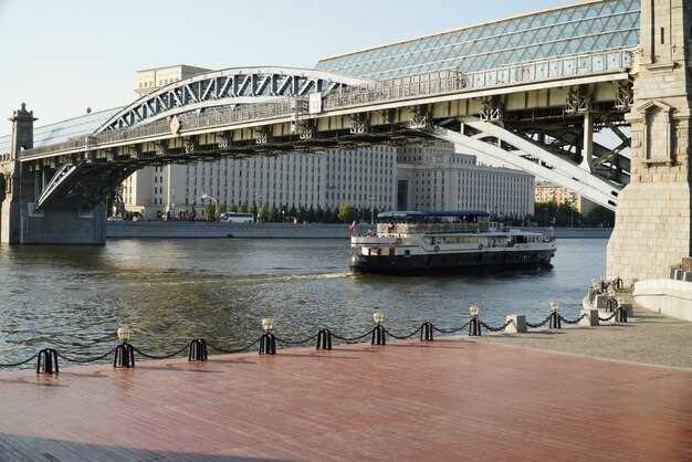 Your Ultimate Guide to a Luxurious Canal Cruise Experience