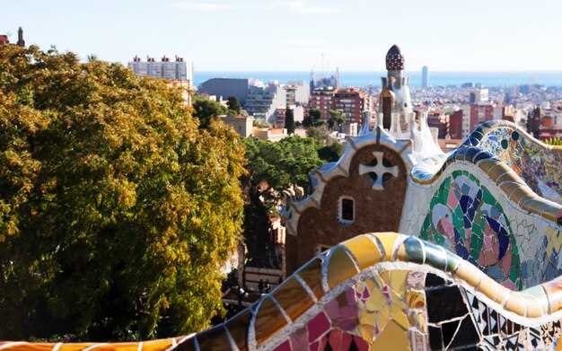 Explore Barcelona - Sagrada Familia, Park Güell Tour & Hola Barcelona Travel Card Explore Barcelona: Sagrada Familia, Park Güell Tour & Hola Barcelona Travel Card