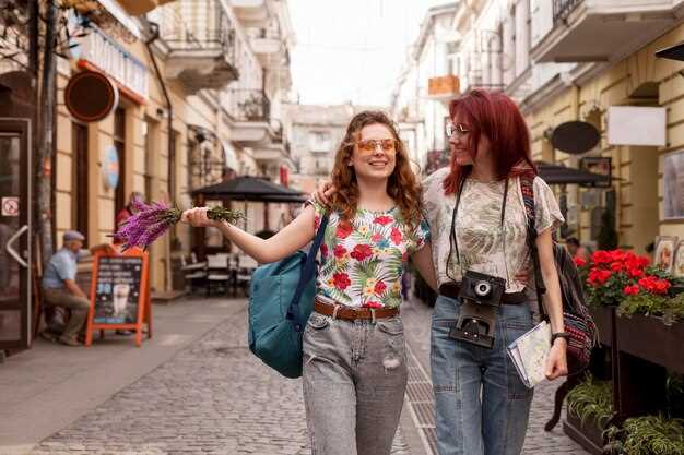 Explore London: A Lady's Free Self-Guided Pub Walk Adventure