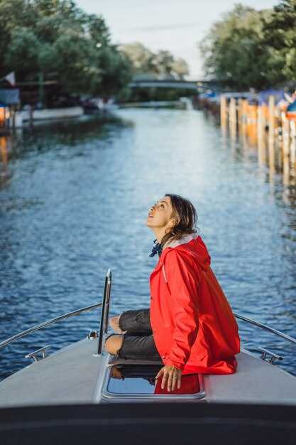 Explore Paris: Unforgettable Batobus Boat Tours on the Seine River