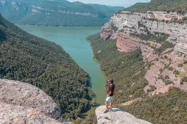 From Portland: 7 Wonders of the Gorge Jetboat Cruise - Columbia River Gorge Experience