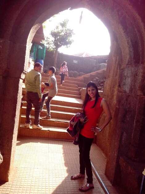 Full-Day Tour Bocairent and Islamic Labyrinth from Valencia