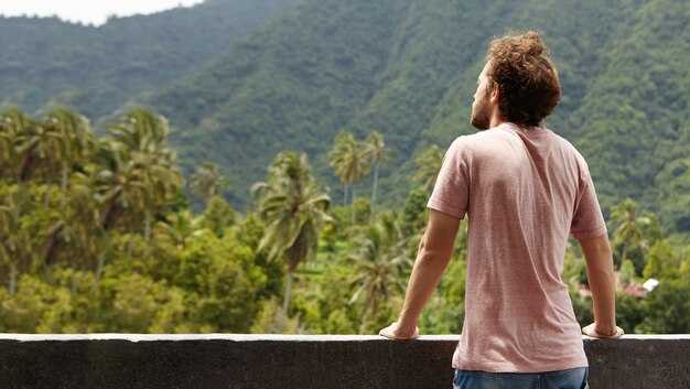 Hawaii újra várja a turistákat, miközben a régi feszültségek kiújulnak