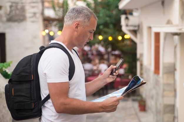 Safe transportation: choosing rideshares, taxis, and airport transfers